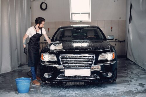 Maintaining a Black Car Essential Tips for a Perfect Finish