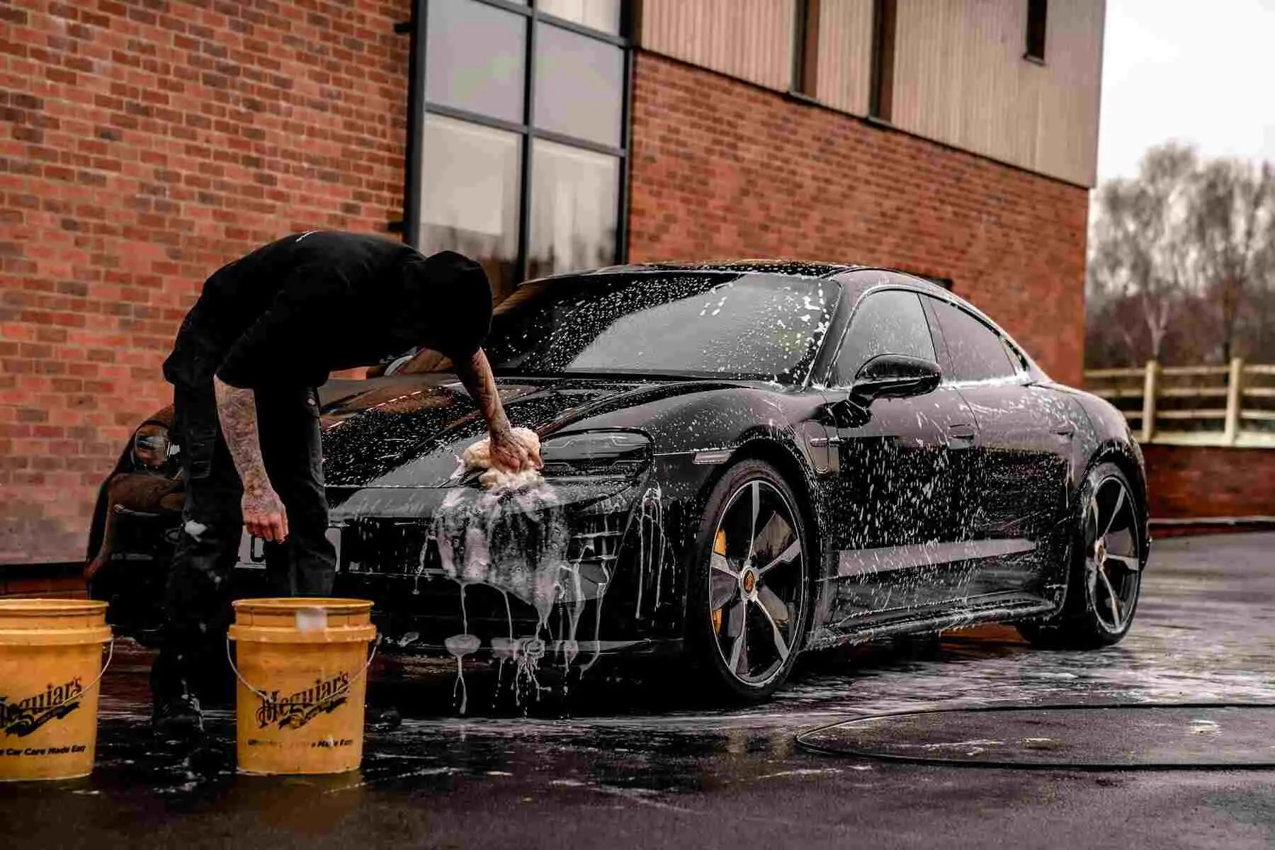 Interesting Tips for Washing a Car After Ceramic Coating