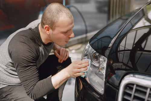 Understanding the Differences Between Car Wax and Sealants